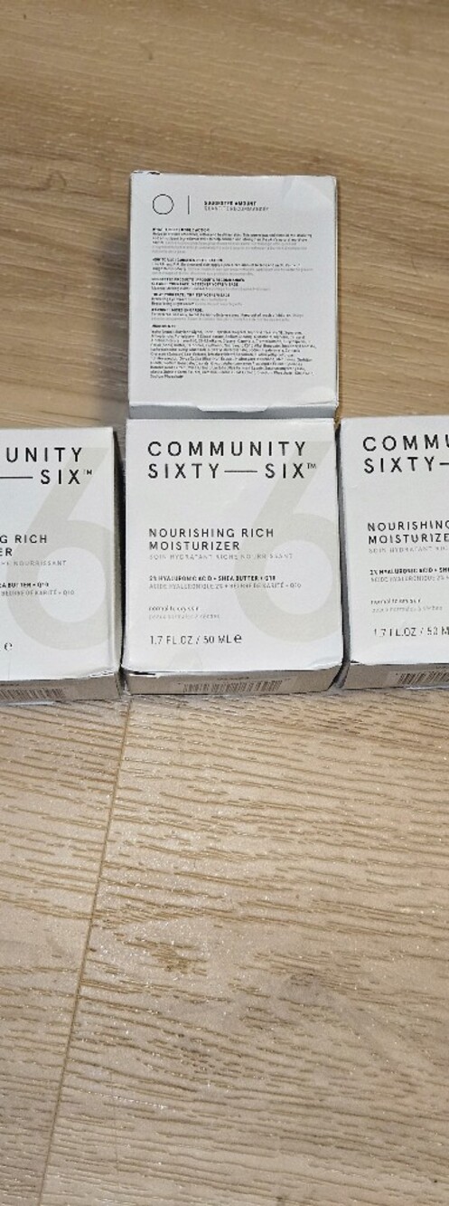 COMMUNITY SIXTY-SIX Nourishing Rich Moisturizer - White